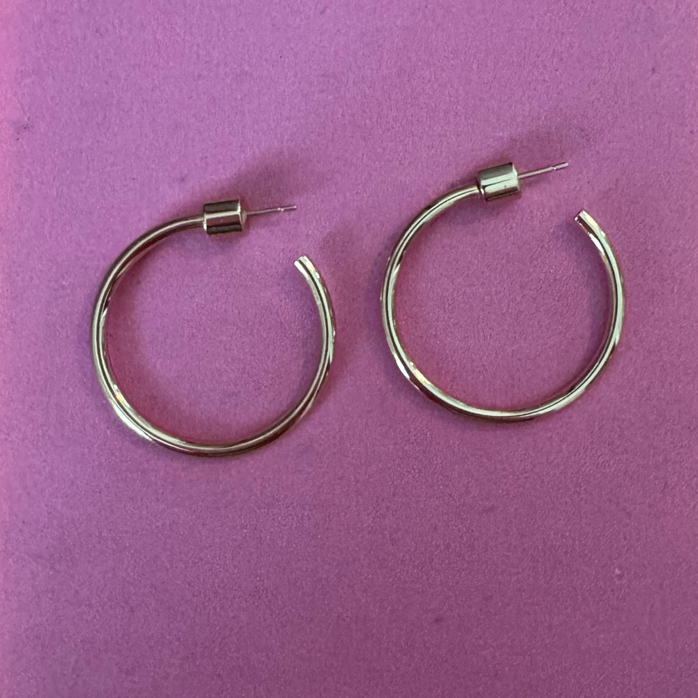 Jennifer Fisher 1” Lily Gold Hoop Earrings Minimalist Design NEW